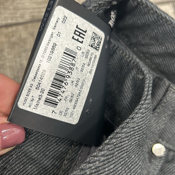 100% Hugo Boss Men’s Jeans / Pants 32/32 - NWT - Picture 2 of 2